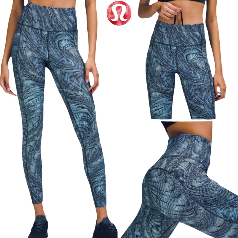 LULULEMON Fast & Free High Rise Tights 25". Inside tag removed for comfort